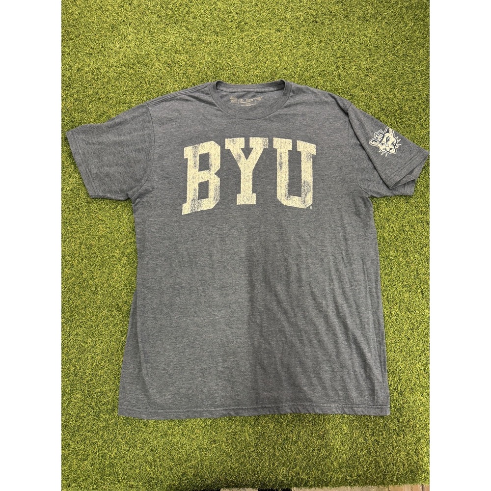 The Victory BYU Cougars T Shirt Mens XL Gray Short‎ Sleeve Crew Neck Pullover